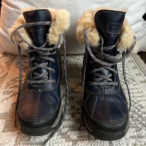 Clarks All-Weather Mazlyn Arctic Fur Cuffed Blue Leather Hiking Boots
